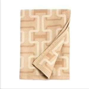 *Hudson Park Collection Lambswool/Cashmere Interlocking Jacquard Throw